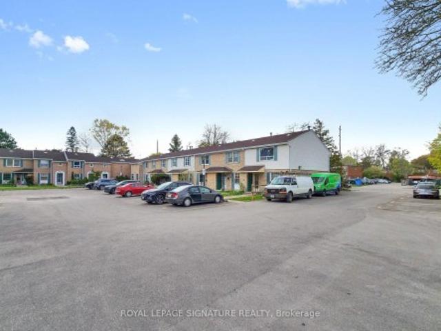 43 551 Steeles Avenue W, Toronto, ON, M2M 3Y1 townhouse for lease | Listing ID C13120 | Royal LePage