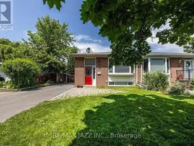 43 Thorncroft Crescent, Ajax, ON, L1S 2S1 house for sale Li.