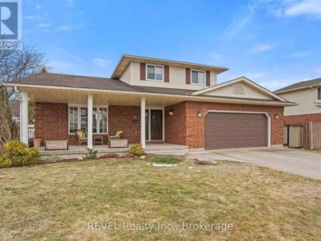 43 Flannery Lane, Thorold Confederation Heights, ON, L2V 4V8 house for sale | Listing ID X12017 | Royal LePage