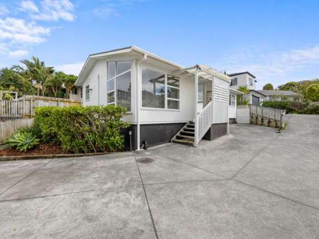 43 Gallony Avenue, Massey, Waitakere City