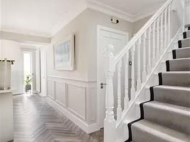 43 Kilteragh Road, Foxrock, Dublin 18, D18 Y6W8