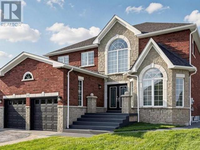 43 Mac Carl Crescent, Whitby, ON, L1R 2T6 house for sale | Listing ID E13627 | Royal LePage