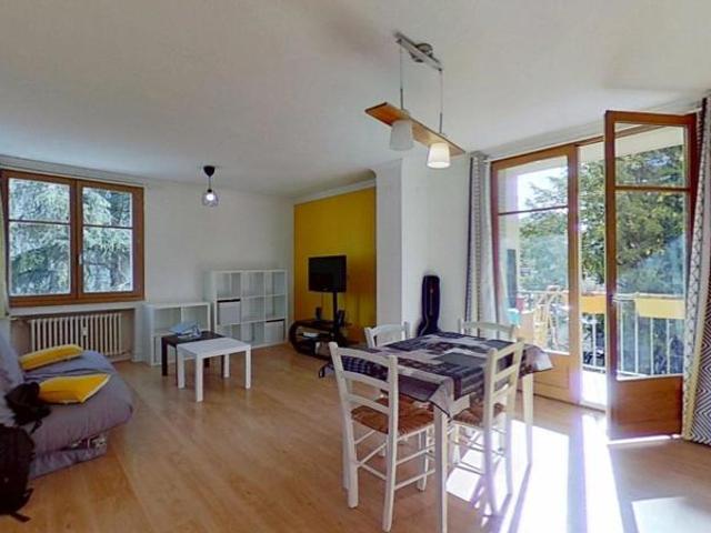 43 rue Thomas Blanchet Lyon 69008 1er etage T3 Meublé 840 CC