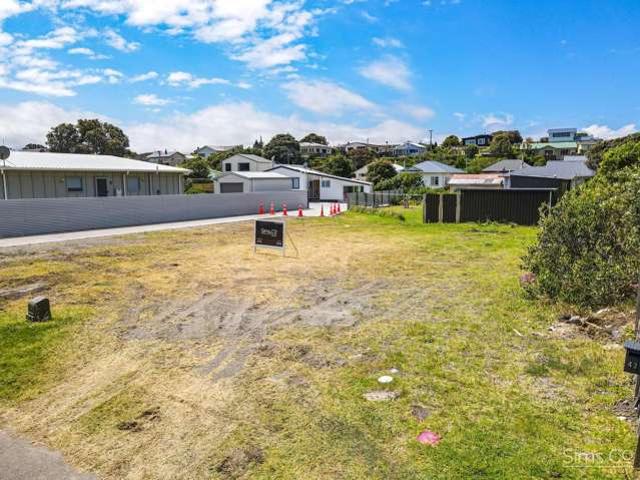 43 Seafront Road, Castlecliff, Whanganui