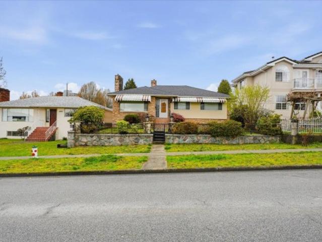 4009 Union Street, Burnaby, BC, V5C 2W9 house for sale | Listing ID R3108 | Royal LePage