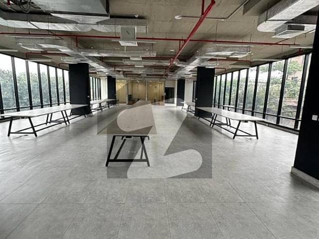 4000 Square Feet Fully Furnished Office Is Available For Rent