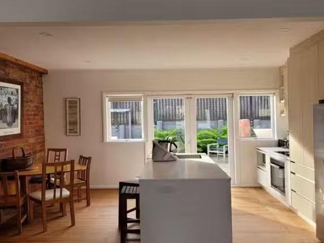 4000 Townhouse 4 bedrooms in Remuera