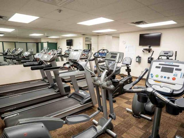 4001, 4003 & 4005 Bayview Avenue 3 Bedroom Apartment for Rent at 4005 Gates Of Bayview, Toronto, ON M2M 3Z9 Bayview Woods Steeles