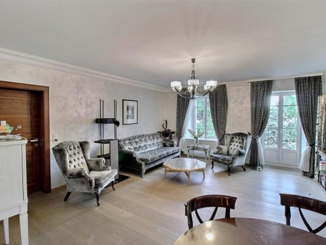 4002. Moderne Wohnung im Zentrum von Montreux mit Seeblick