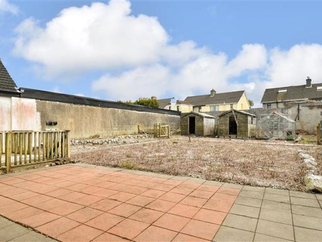 400,000 | 63 Renmore Road, Renmore, Galway City Heskin & Company Limited 4946 MyHome. Ie Residential