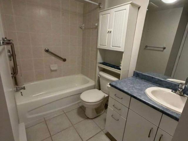 400 Grives 2 Bedroom Apartment for Rent at 400 Boul Des Grives, Gatineau, QC J9A 3R4 Le Plateau