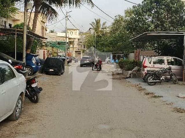 400 GZ Ground + 1 Old House For Sale Block C