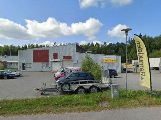 400 m2 lager uthyres i Södertälje