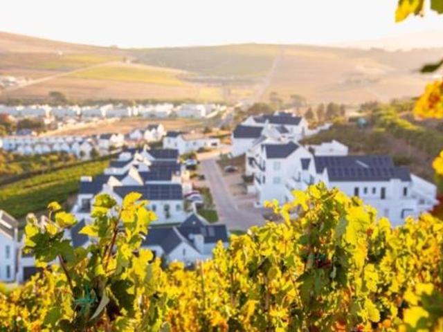 400 m² Land available in Weltevreden Hills Estate