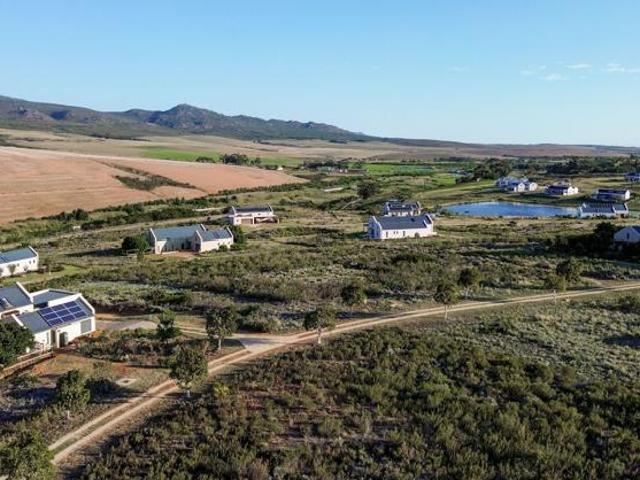 400 m² Land available in Caledon
