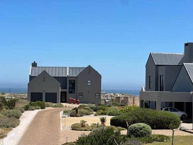 400 m² Land available in Cape St Martin