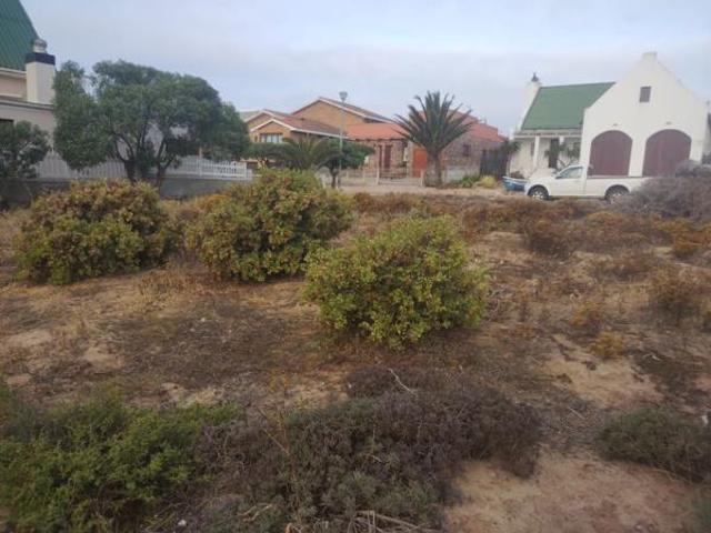 400 m² Land available in Lamberts Bay