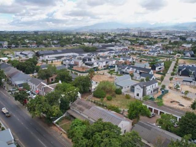 400 m² Land available in Paarl Central East