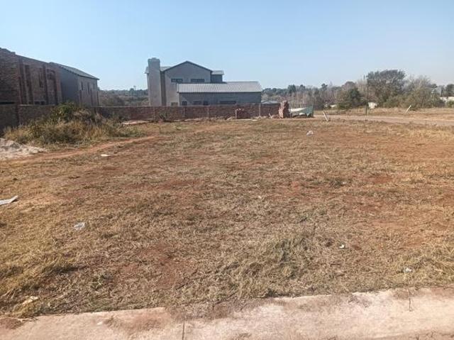 400 m² Land available in Raslouw