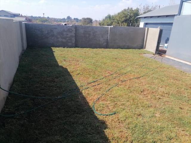 400 m² Land available in Raslouw