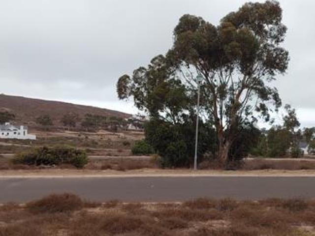 400 m² Land available in St Helena Views