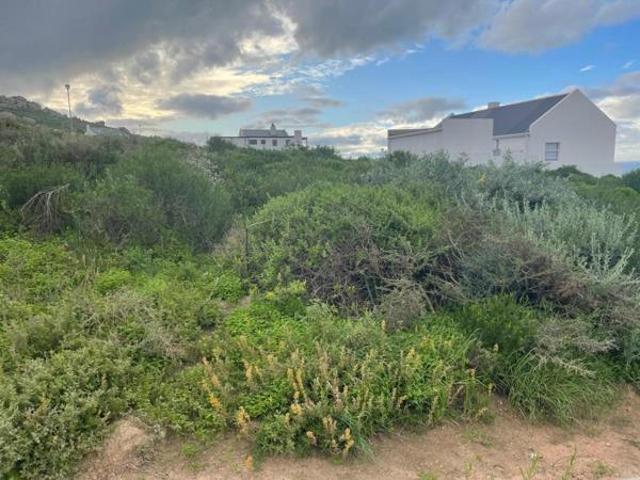 400 m² Land available in St Helena Views