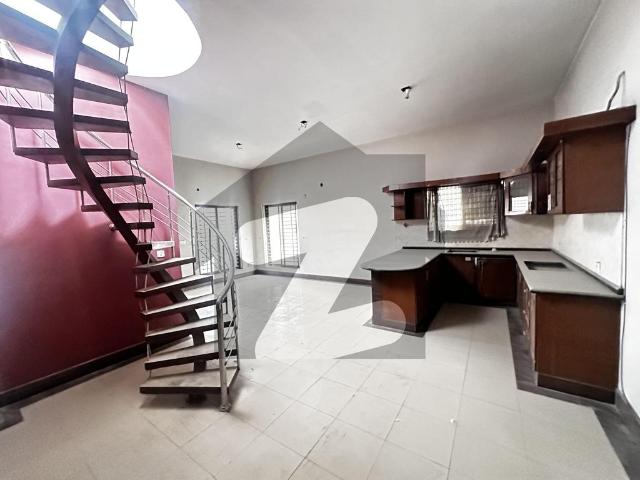 400 Square Yard Double Storey 3bed Dd Each Floor Gulshan e Iqbal Block 6