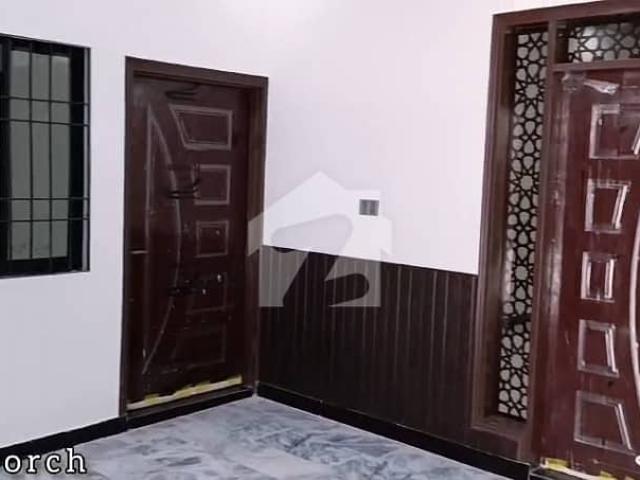 400 Square Yards House For Sale