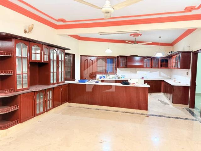 400 square yards 3 bed drawing dinning ground floor for rent in jauhar
