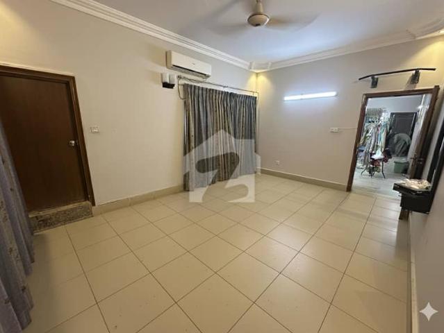 400 square yd Ground+1 house for sale