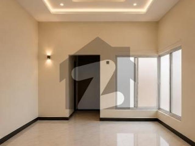 400 sqyd 4 bed dd for rent at scheme 33