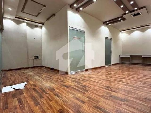 400 Sqyd Ground Floor for Rent Ideal for Silent Commercial / Office Use | VIP Location Gulshan Iqbal Block 2