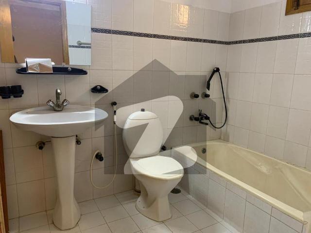 400 Sqyds Single Storey Well Maintained Bungalow For Sale In Blk 7 Jauhar Gulistan e Jauhar Block 7
