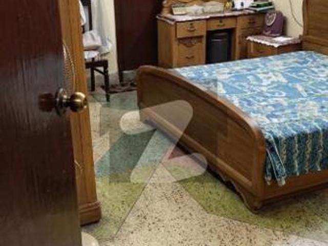 400 Sq Yard Ground+1+2 Bed Lounge Kitchen On The Second Floor North Nazimabad Block L