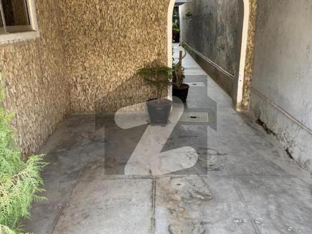 400 Sq.Yard House Available For Sale Ground Plus 1 At Gulshan e Iqbal Block 10