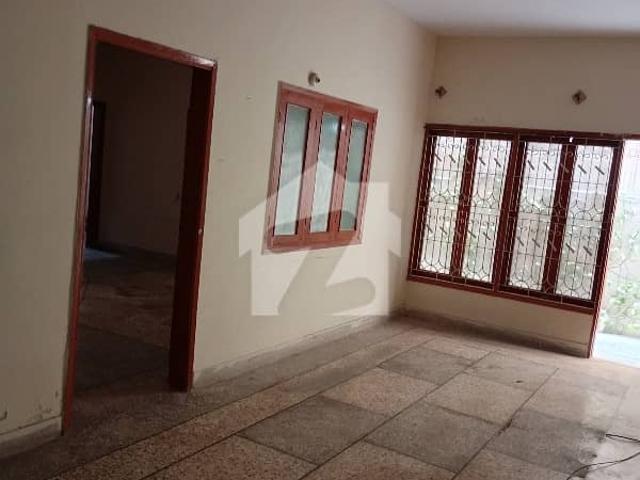 400 Sq. Yards Block 5 Prime Location DoubleStory Old Construction Banglow