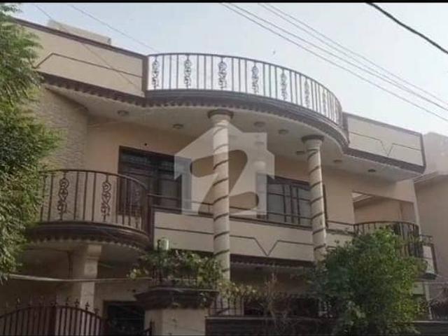 400 sq yards double story bungalow for sale in gulistan e johar