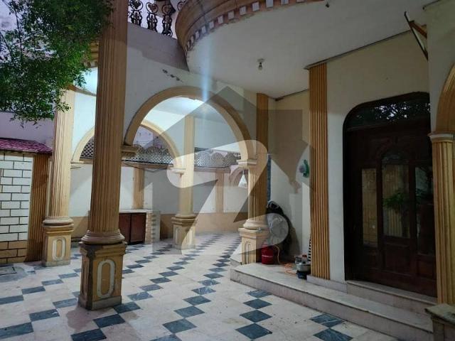 400 Sq Yards House for Sale in Clifton Block 9 Ground + 2, 9 Bedrooms, Prime Location