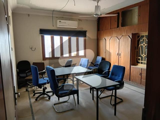 400 Sq Yards Spacious Bungalow For Sale | Main Qasimabad | 12 Rooms | Solar System Installed Main Qasimabad Road