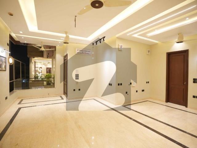 400 Sq.Yards Prime Location Brand New Lavish Style Double Story Banglow Gulshan e Iqbal Block 5