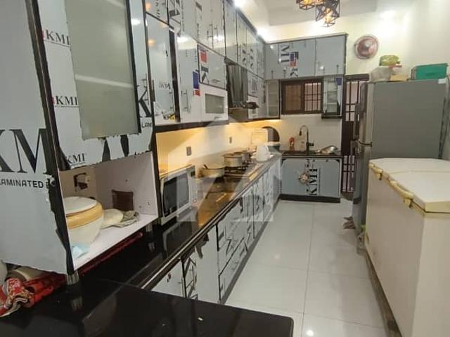400 Sq Yd Well Maintain Luxury Double Story House For Sale 6 bed dd Block D