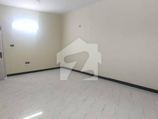 400 Yards House For Rent