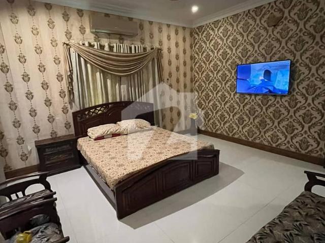 400 Yards House For Sale