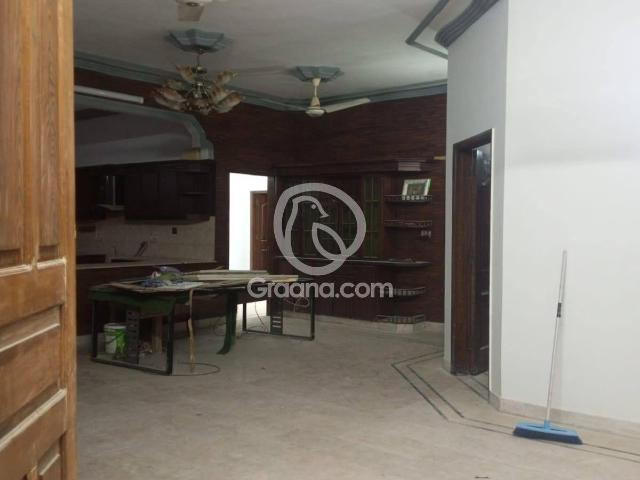 400 Yd² Guest house for Rent