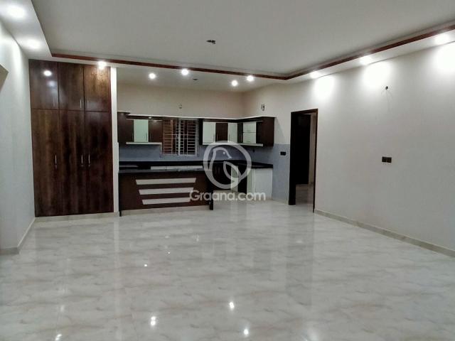 400 Yd² House for Rent