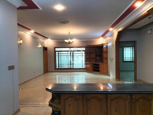 400 Yd² Upper portion for Rent