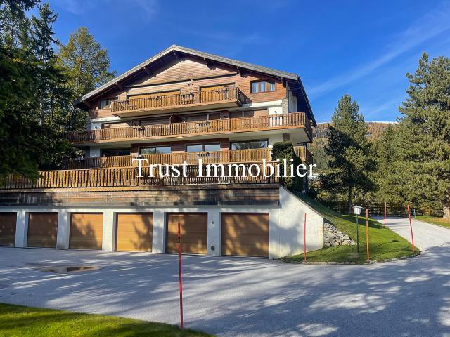 4017. Luxuswohnung am Übergang, nahe dem Zentrum von Crans