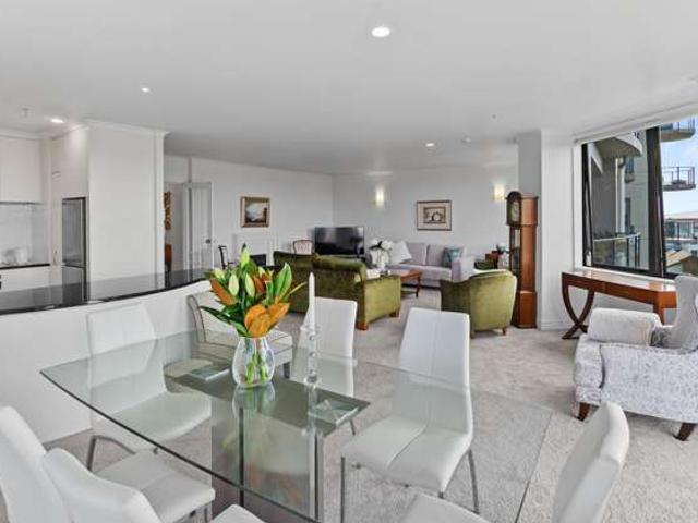401/135 Phoenix Gardens, Grafton Road, Grafton, Auckland City