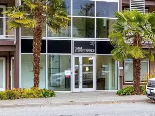 #401 1250 Stewart Ave, Nanaimo, BC, V9S 4C9 Single Family Pr.