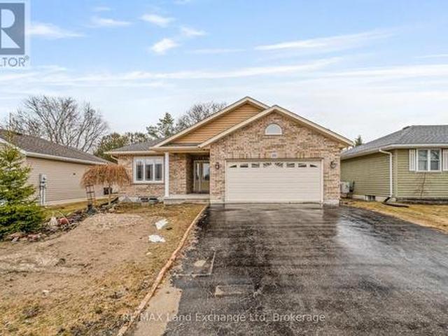 401 Carling Terrace, North Huron Wingham, ON, N0G 2W0 house for sale | Listing ID X12928 | Royal LePage